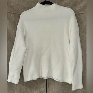 Tahari XS Cozy White Sweater